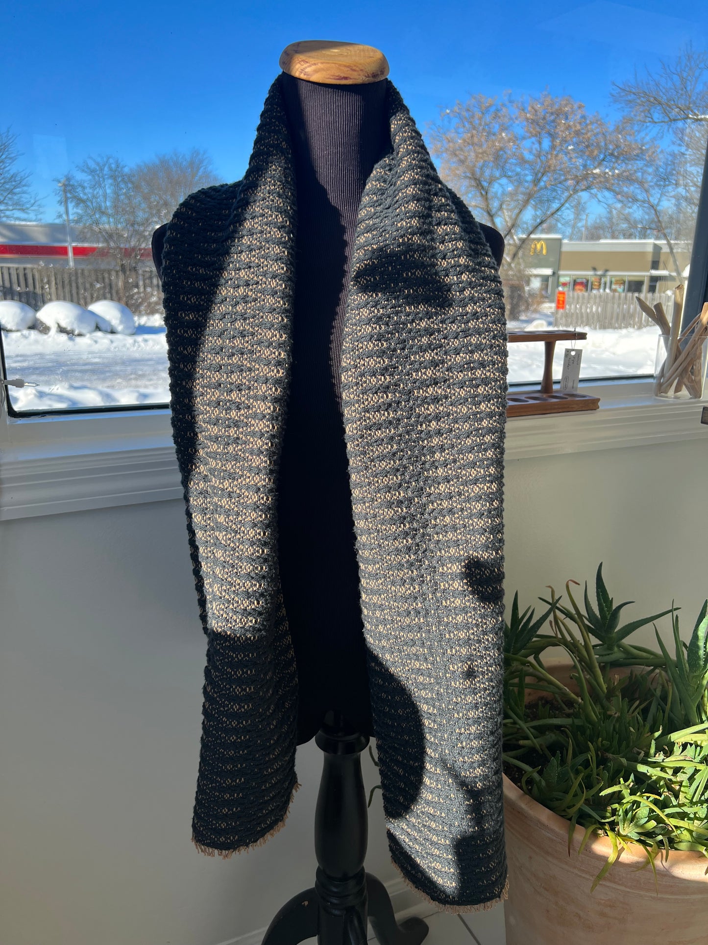 handwoven peak scarf