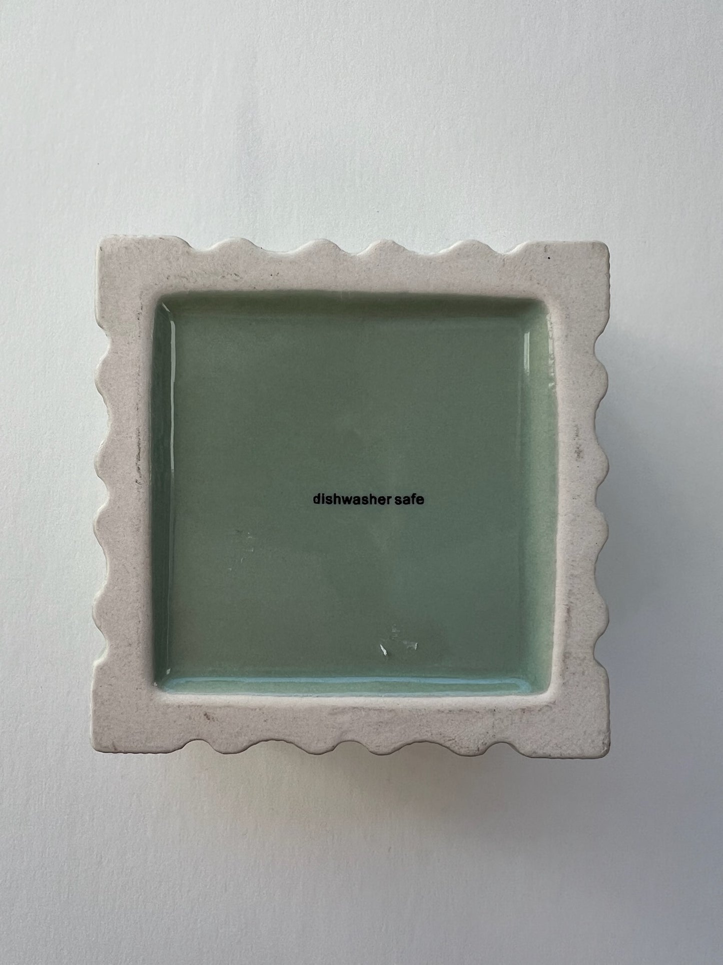 ceramic berry bowl