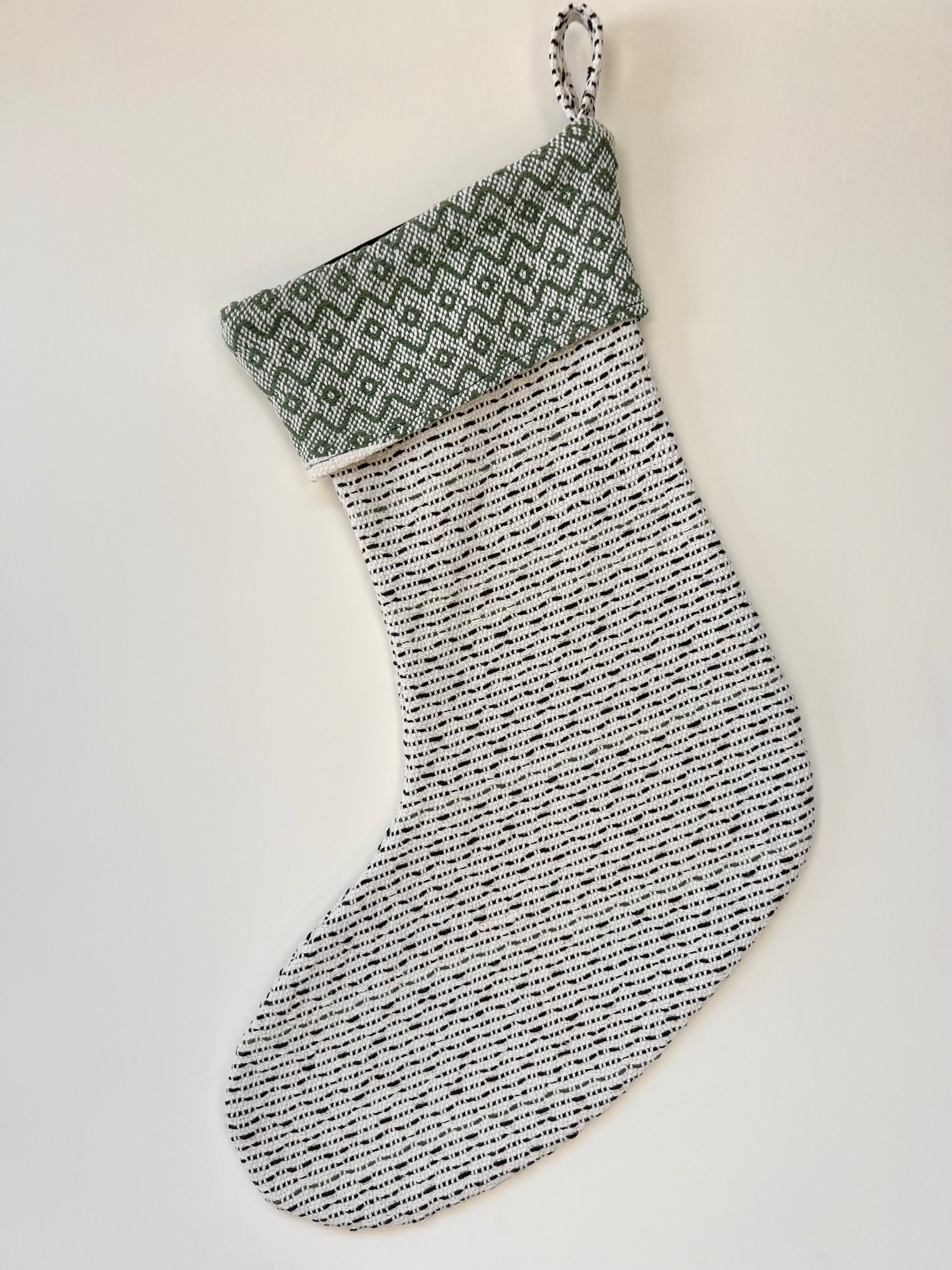 diamond pattern with green cuff, side b