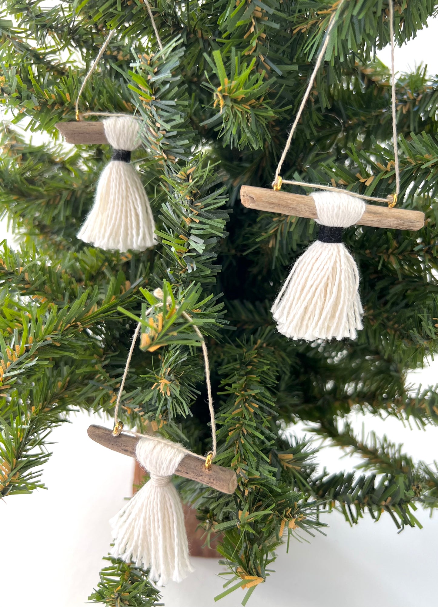 teeny tiny wall hanging ornament